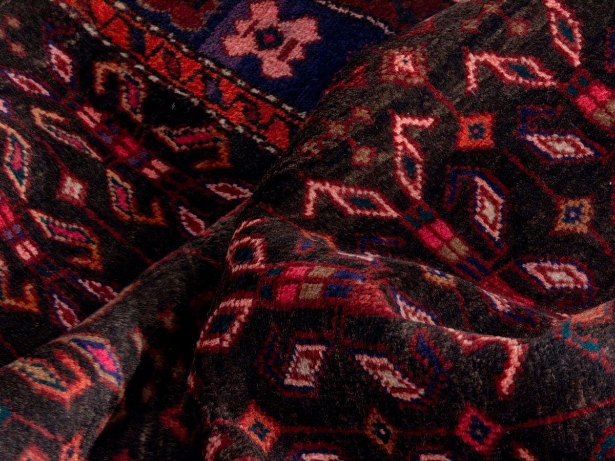 4332, Persian Hamadan Area Rug