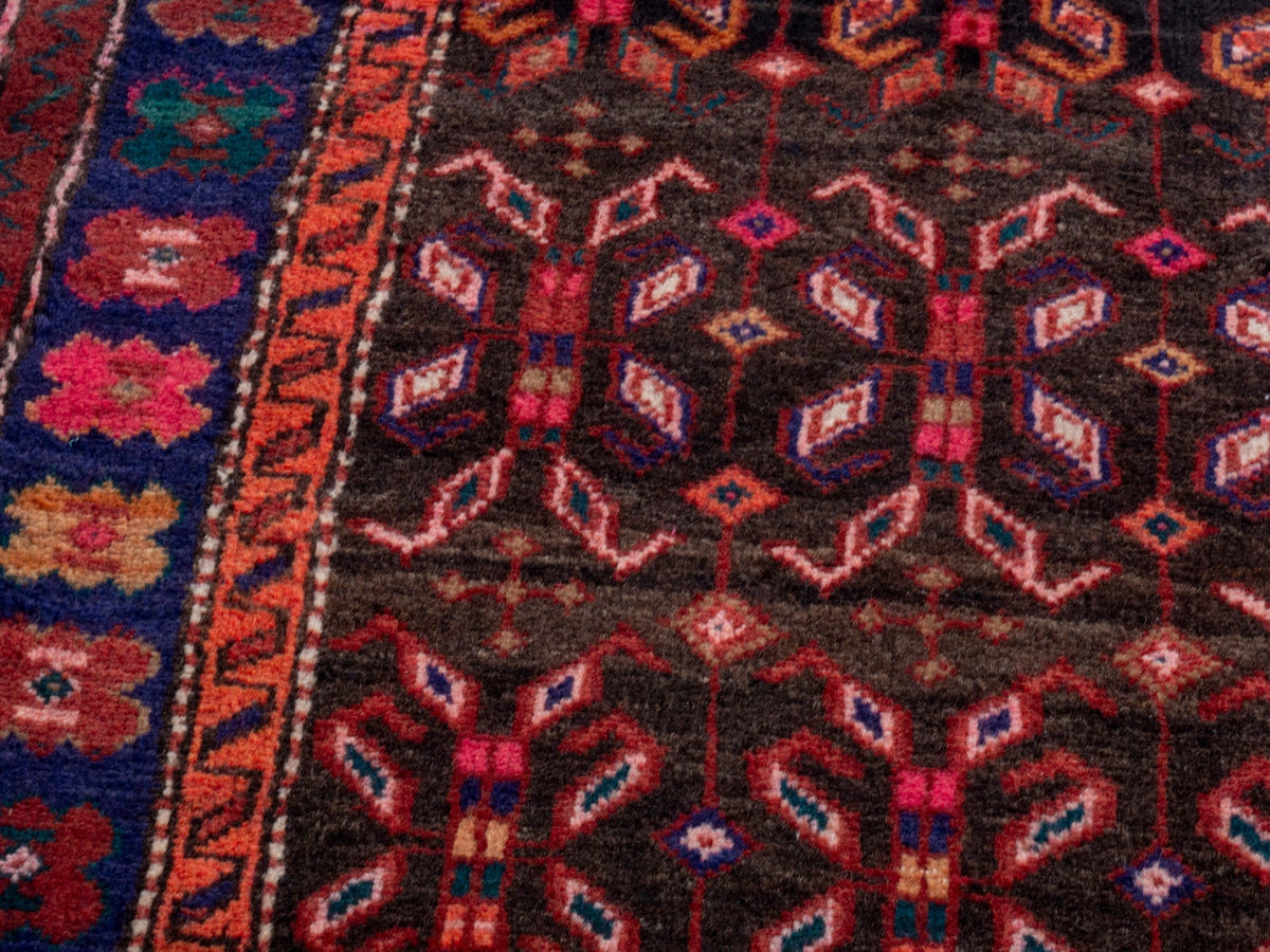 4332, Persian Hamadan Area Rug