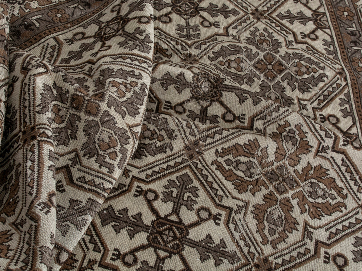 4460, Persian Ferdos Oversized Rug
