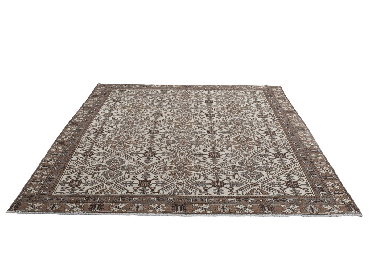 4460, Persian Ferdos Oversized Rug