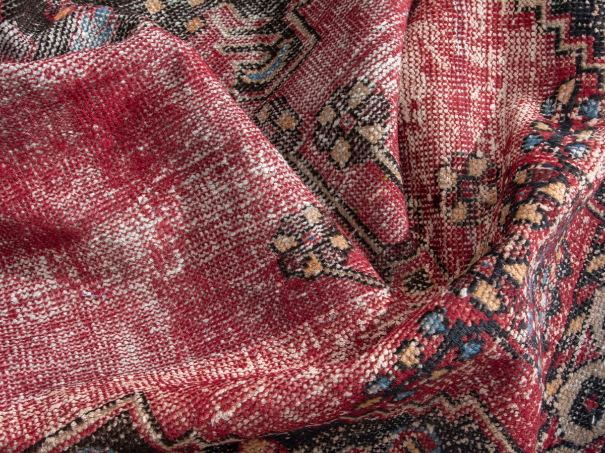 4563, Persian Ferdos Area Rug