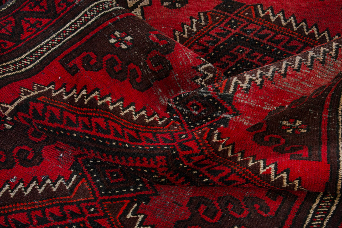 5011, Persian Baluch Area Rug