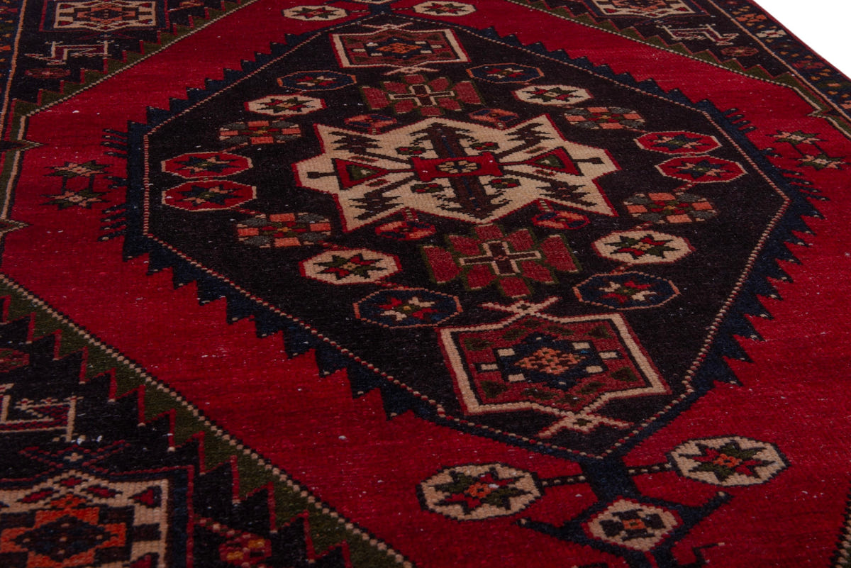 5019, Persian Saveh Area Rug