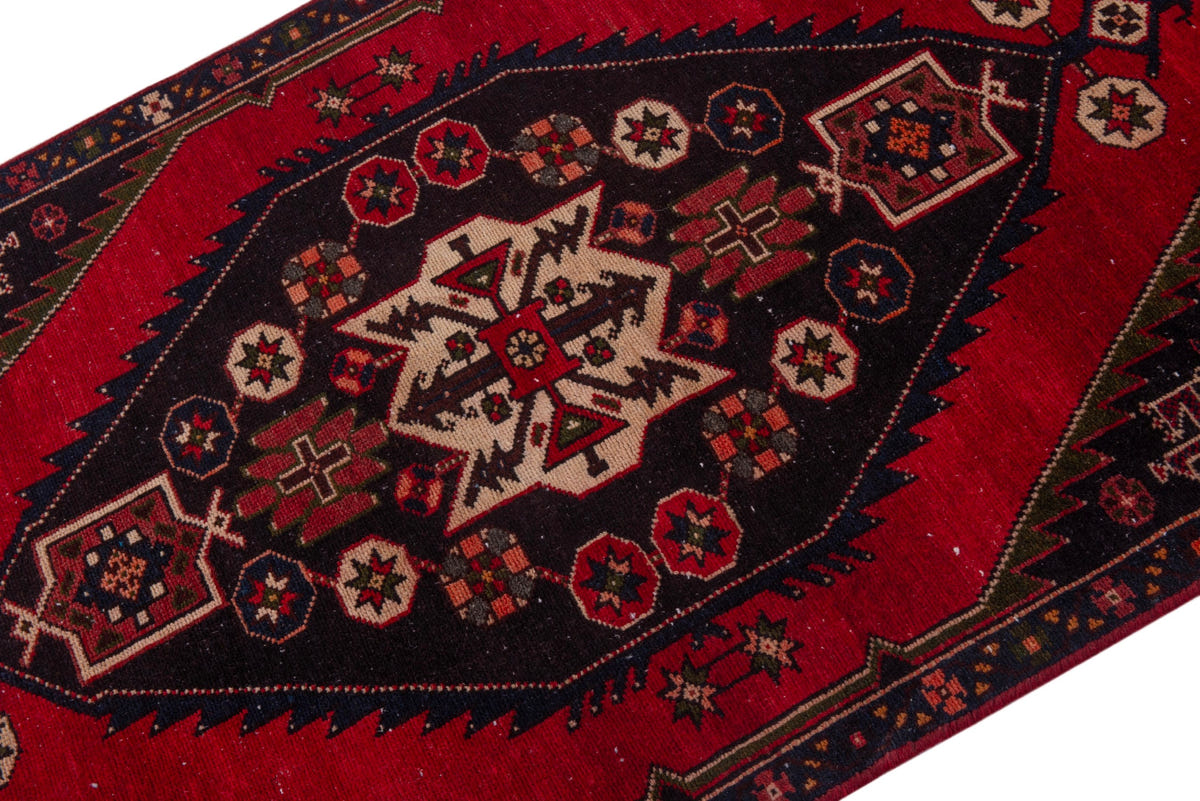 5019, Persian Saveh Area Rug