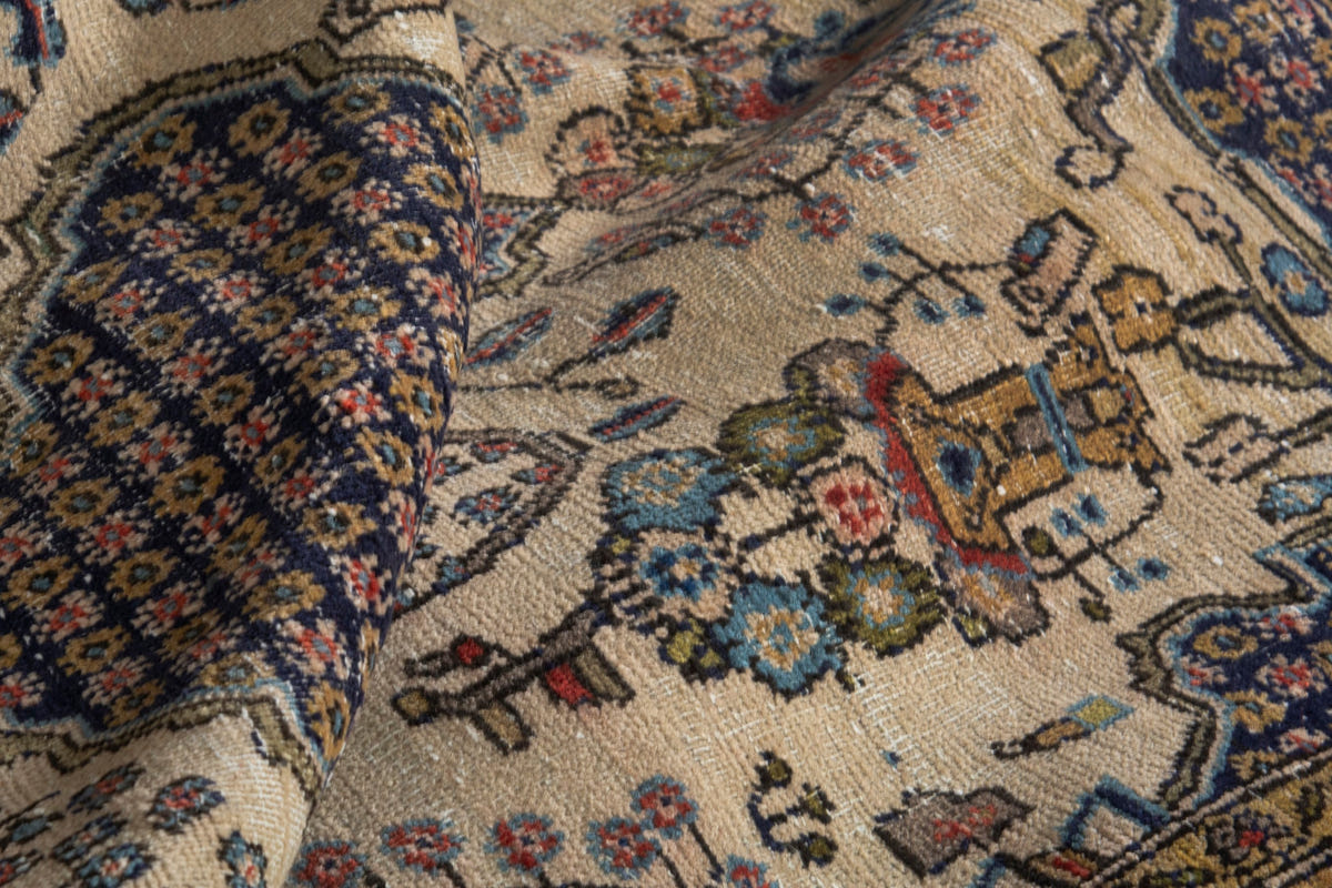 5030, Persian Qom Area Rug