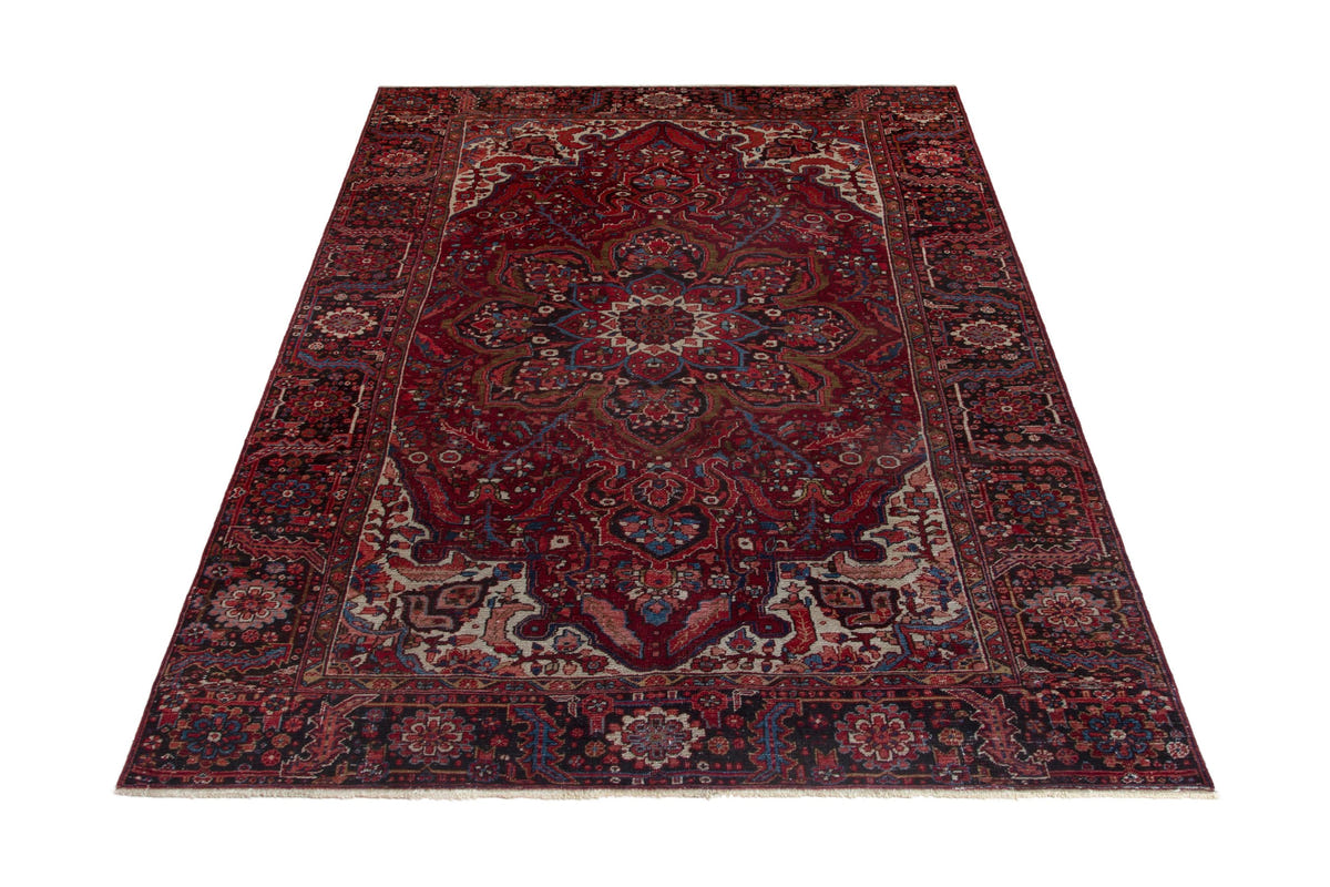 5075, Persian Heriz Oversized Rug