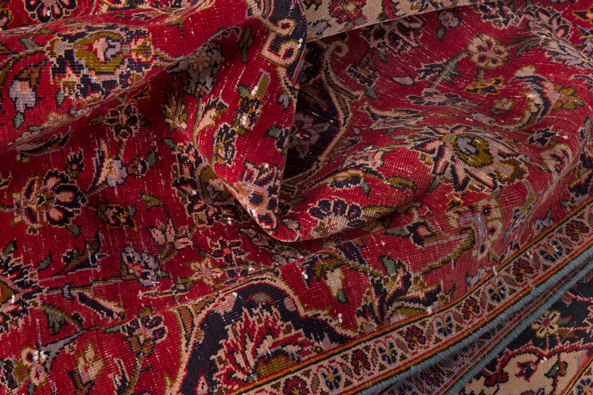 5084, Persian Kashan Area Rug