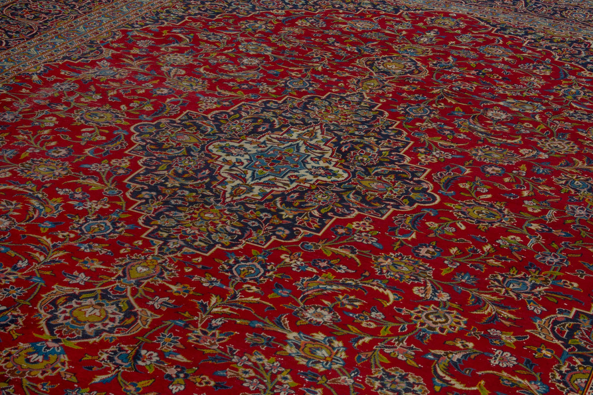 5090, Persian Kashan Oversized Rug