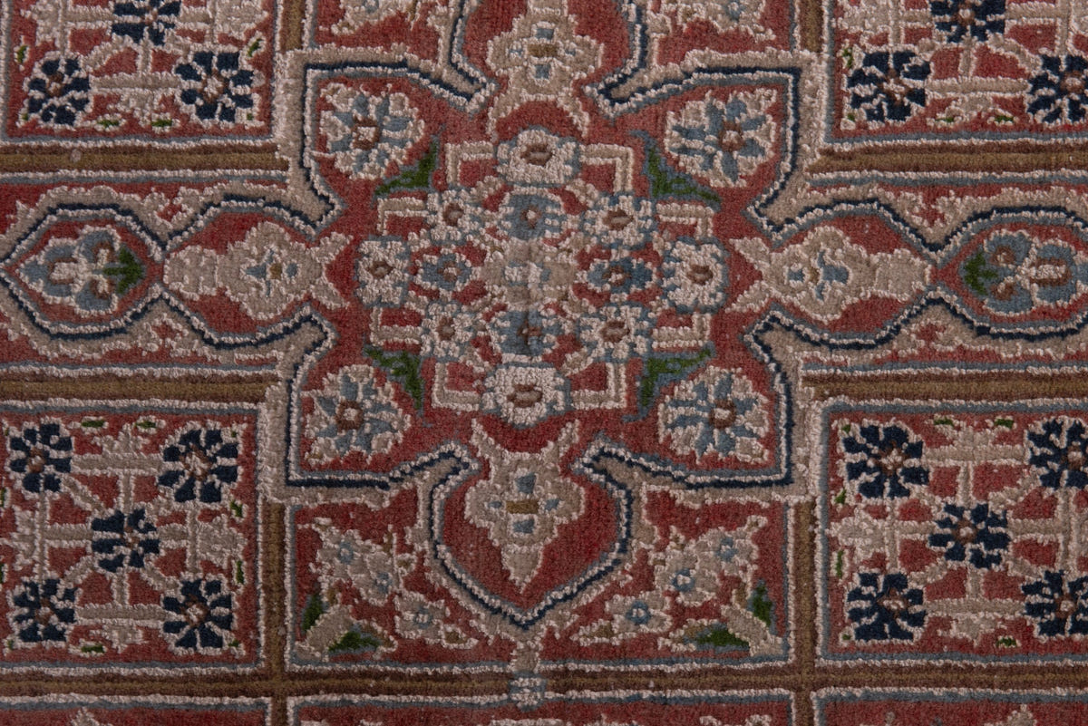 5278, Persian Nain Mini Rug