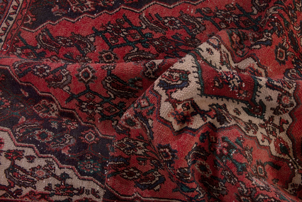 5318, Persian Hamadan Area Rug