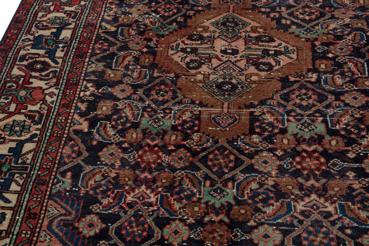 5322, Persian Hamadan Area Rug