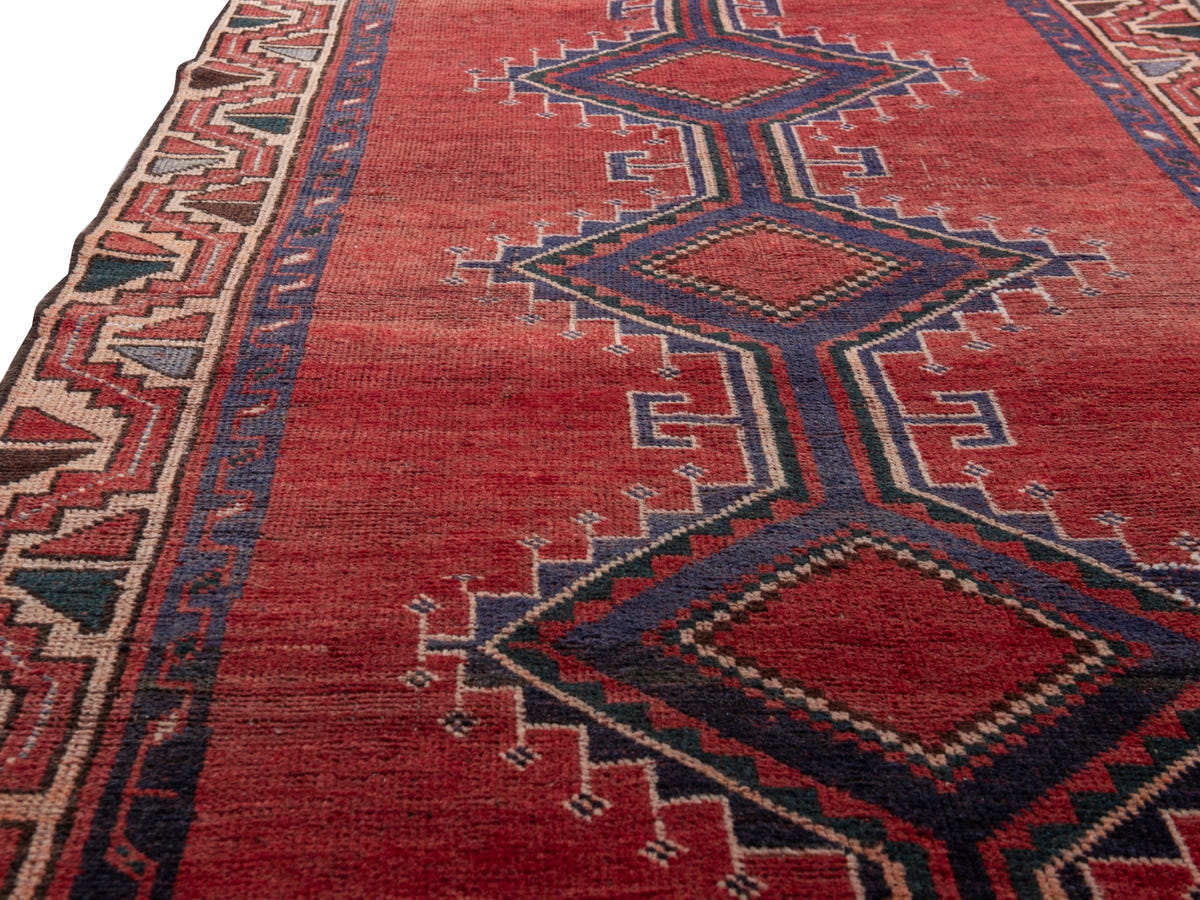 5498, Persian Shiraz Area Rug