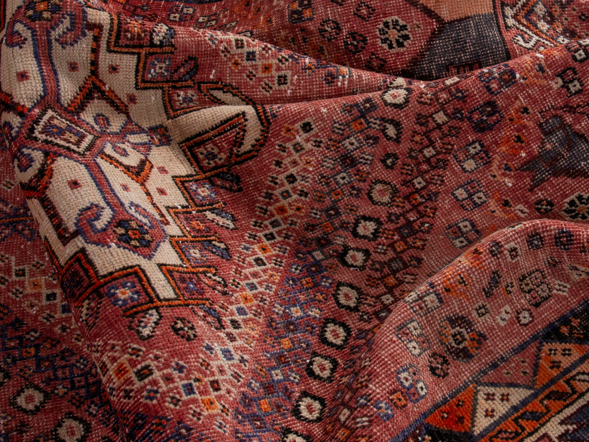 5500, Persian Shiraz Area Rug