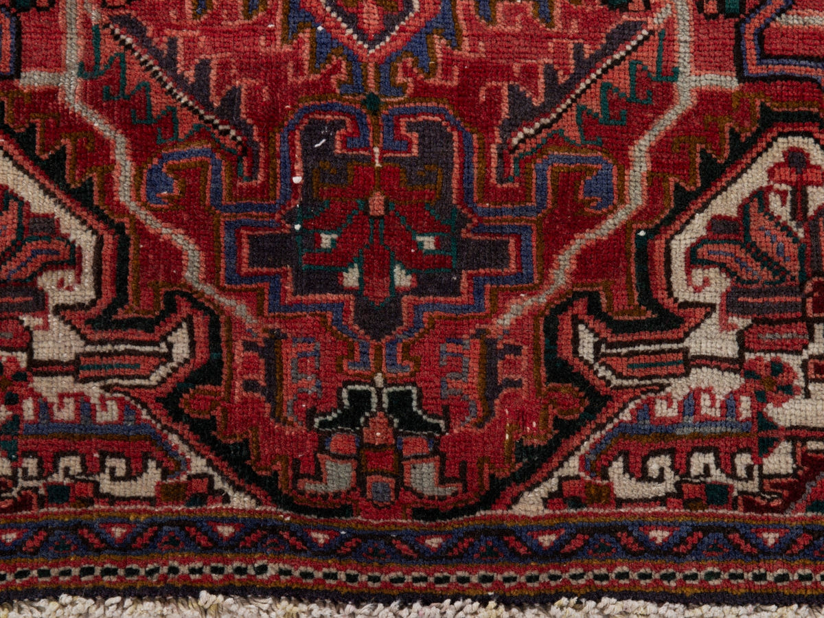 5516, Persian Heriz Area Rug