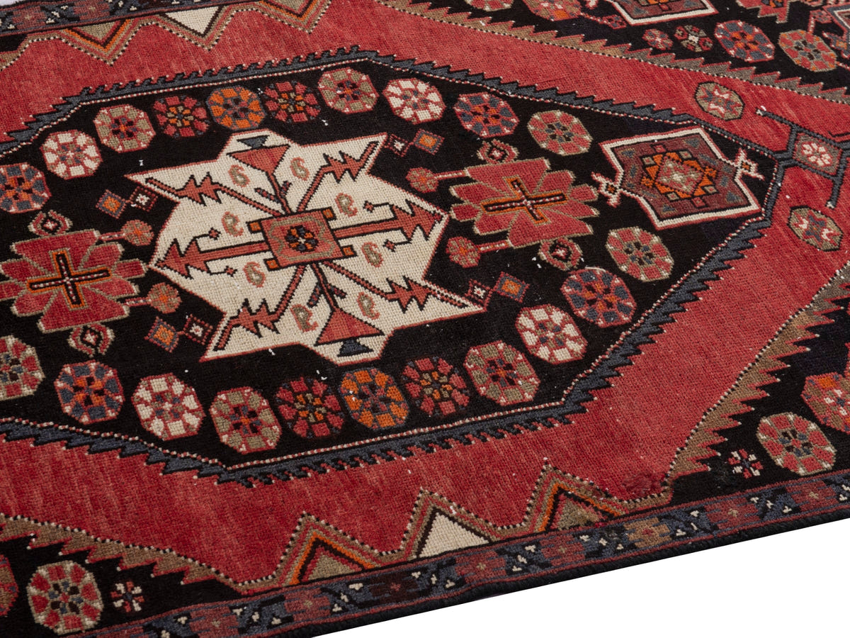 5538, Persian Saveh Area Rug