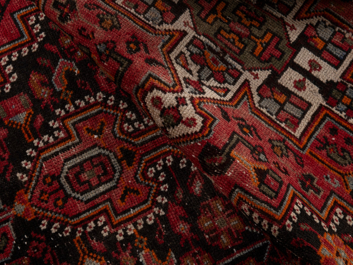5540, Persian Hamadan Area Rug