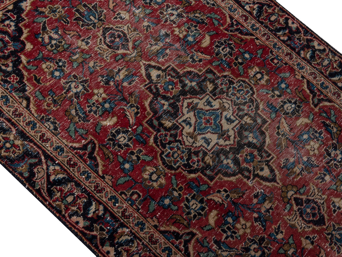 5544, Persian Kashan Area Rug
