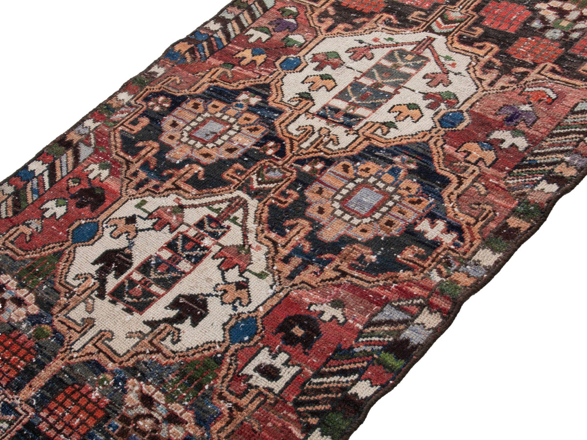 5549, Persian Bakhtiari Area Rug
