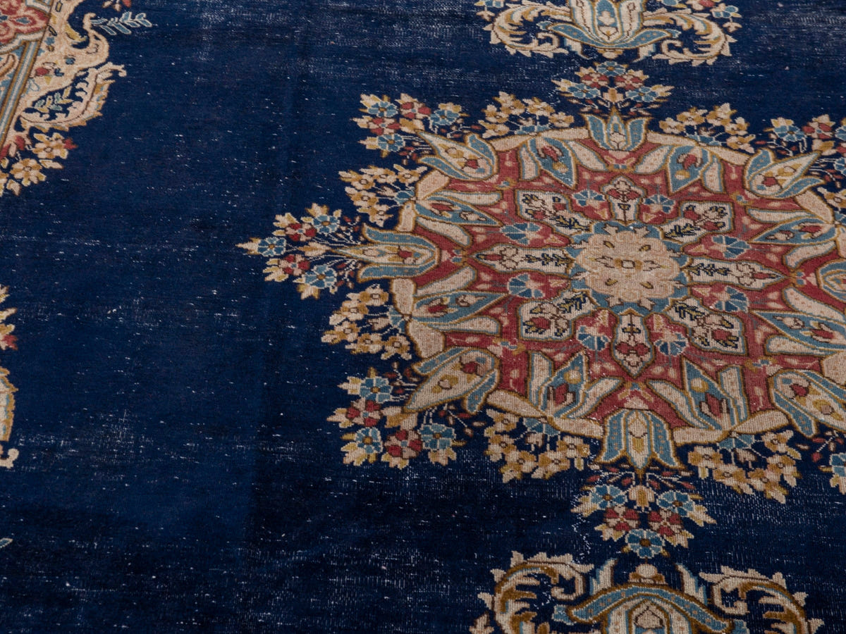 5561, Persian Kerman Area Rug