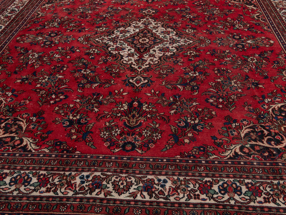 5582, Persian Hamadan Oversized Rug