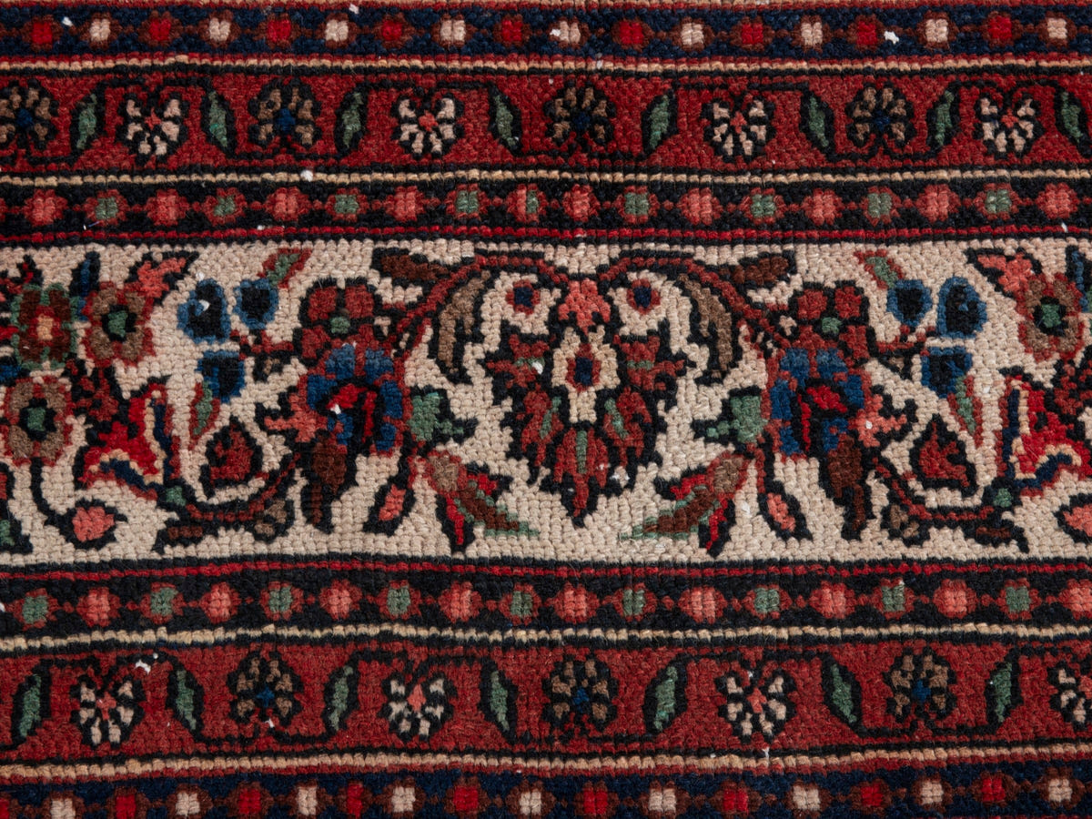 5582, Persian Hamadan Oversized Rug