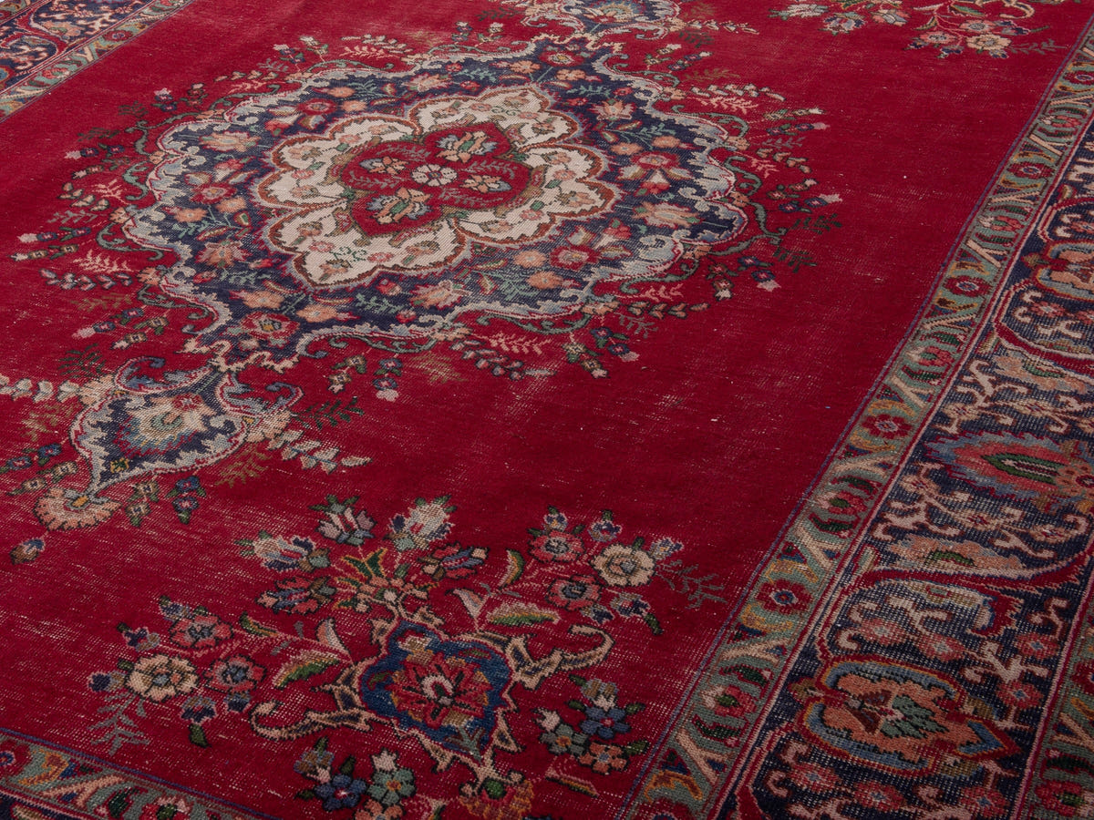 5583, Persian Tabriz Oversized Rug