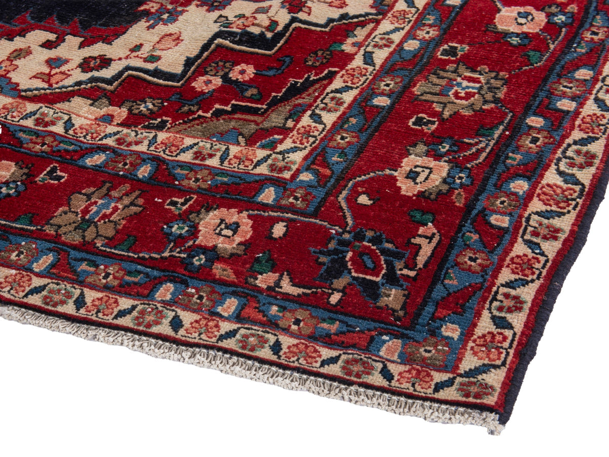 5588, Persian Hamadan Oversized Rug