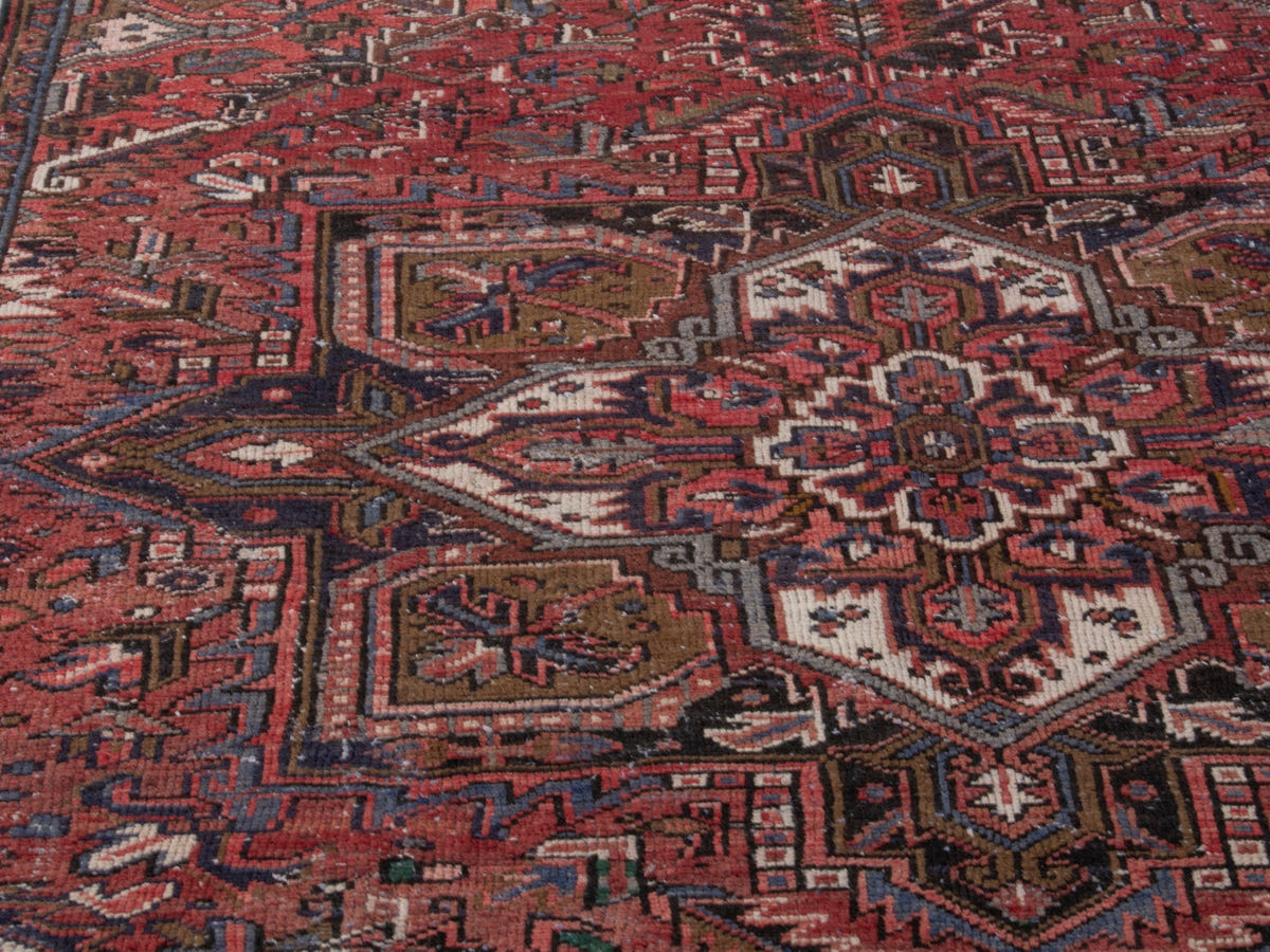 5595, Persian Heriz Area Rug