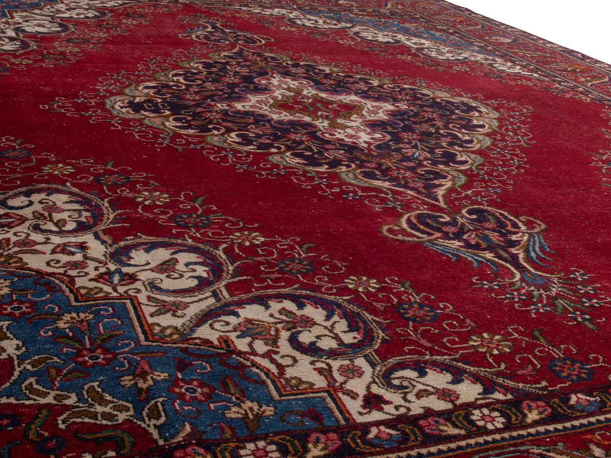 5605, Persian Tabriz Oversized Rug