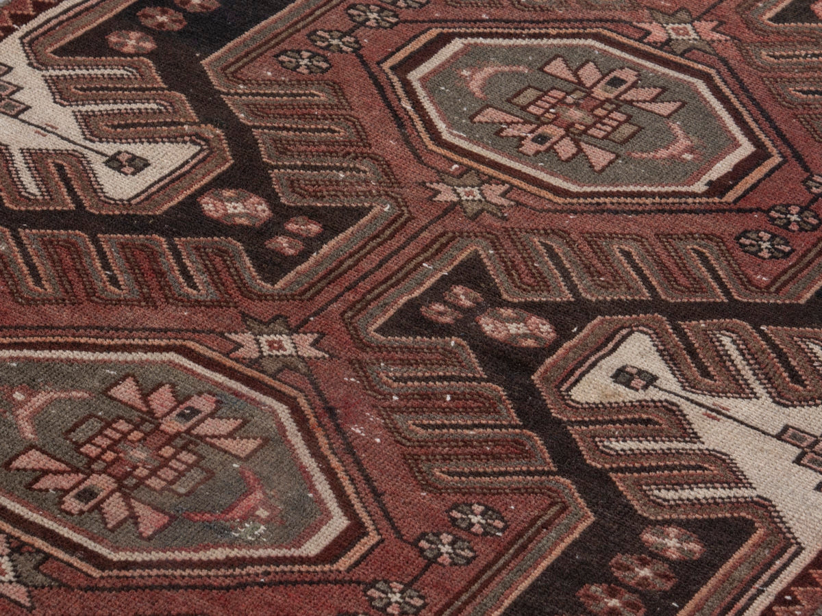 5685, Persian Saveh Area Rug