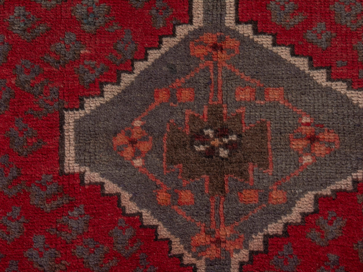 5714, Persian Zanjan Area Rug