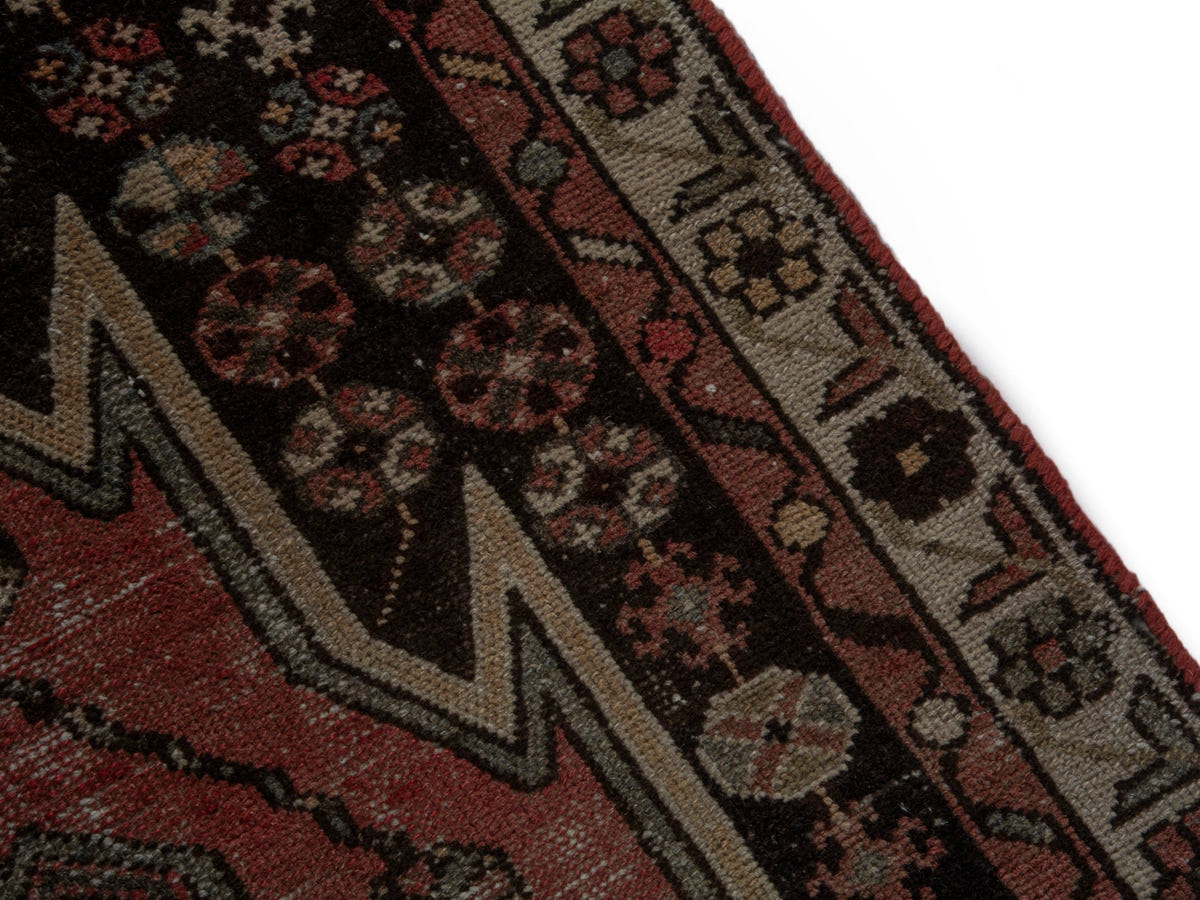 5756, Persian Saveh Area Rug