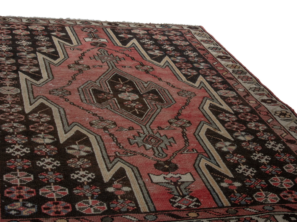 5756, Persian Saveh Area Rug