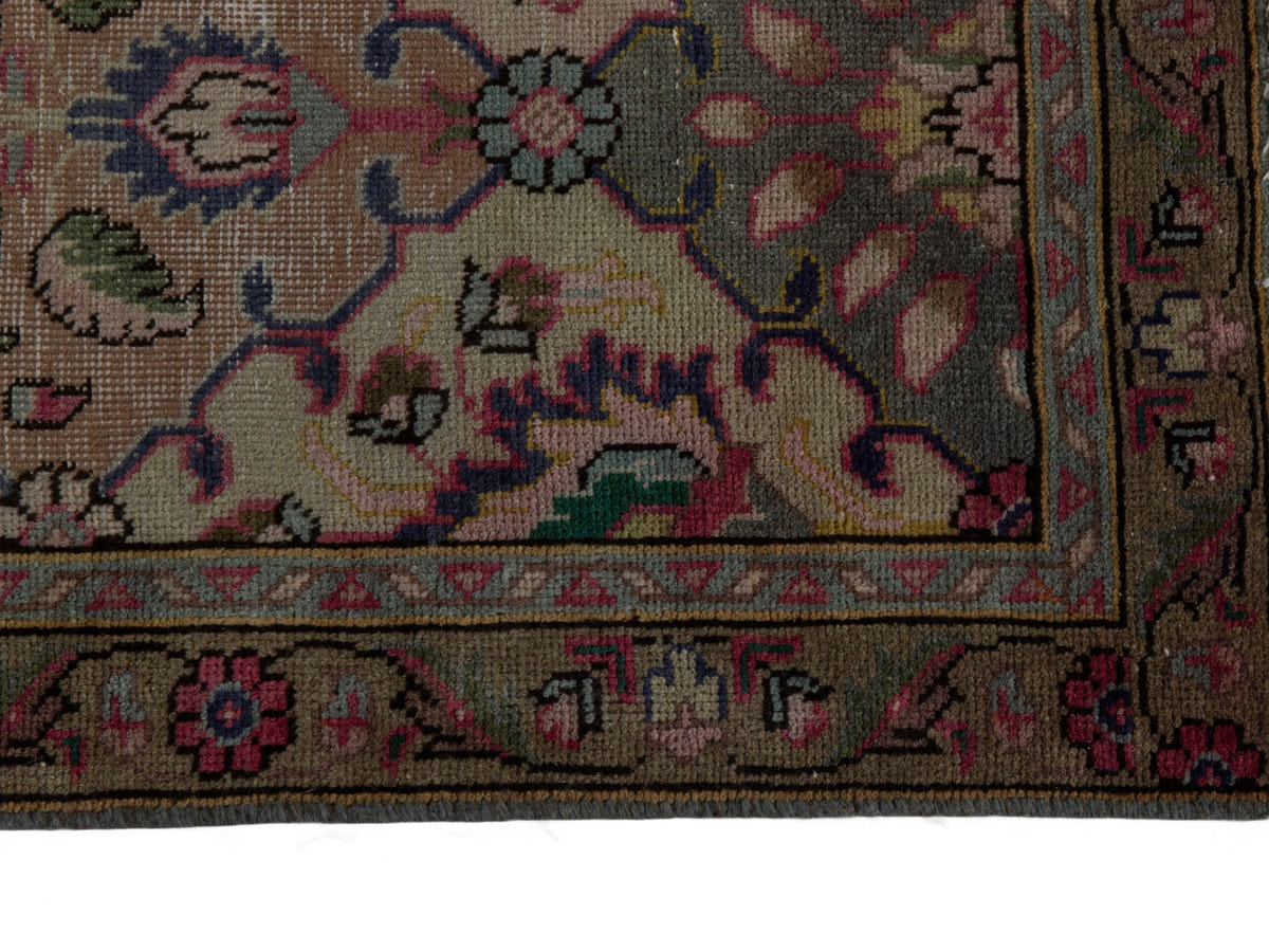 5782, Persian Tabriz Area Rug