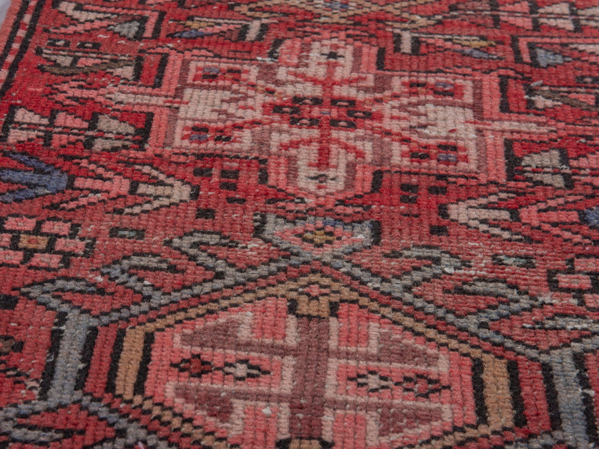 5800, Persian Gharajeh Runner Rug