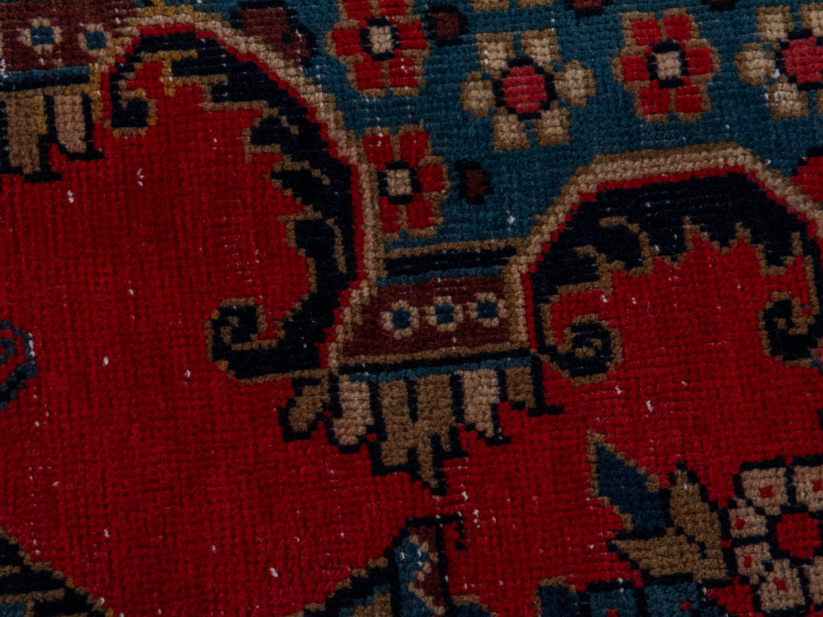 5824, Persian Vist Area Rug