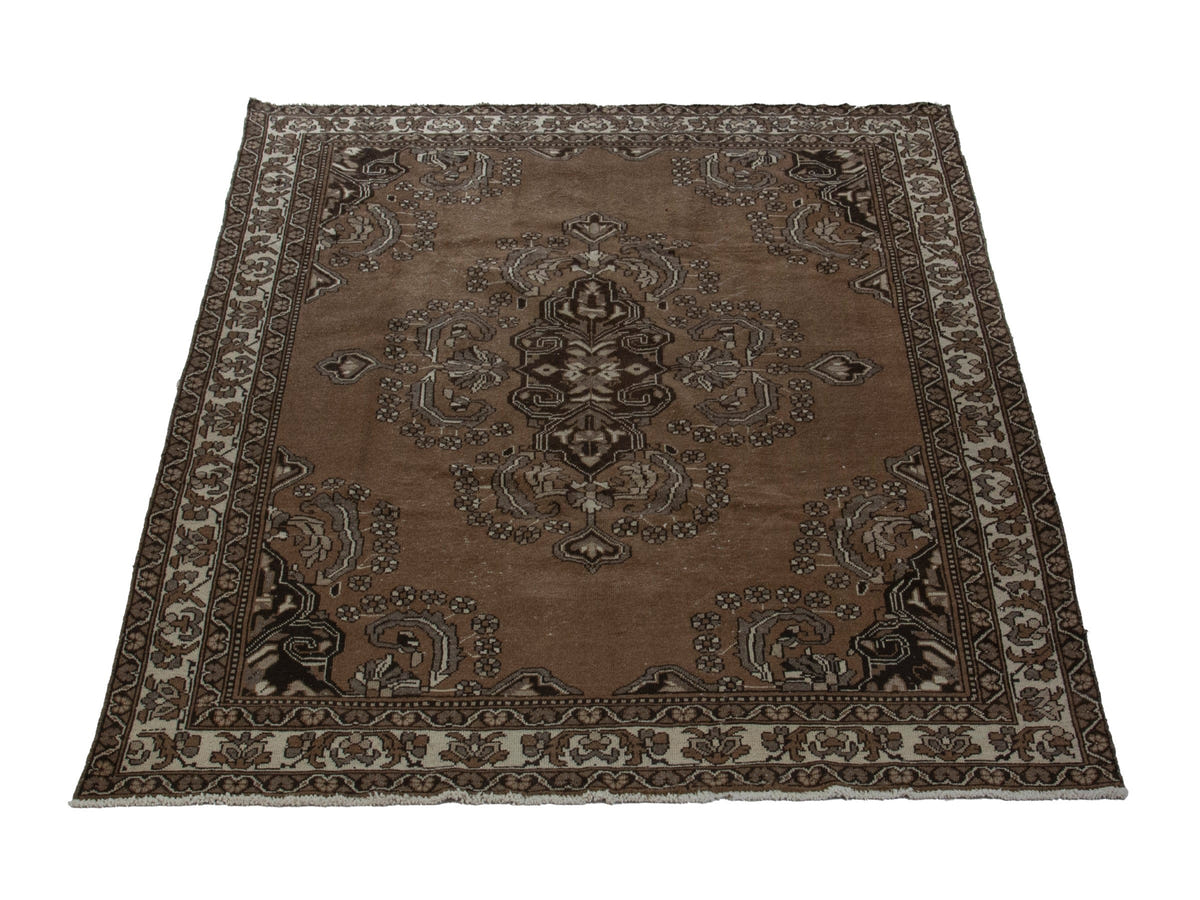 5837, Persian Ferdos Oversized Rug