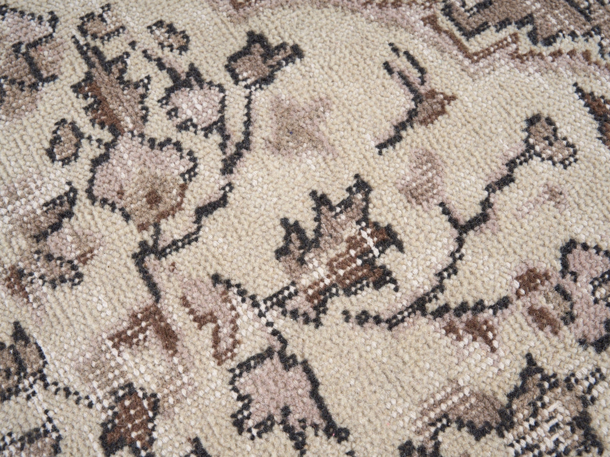 8437, Turkish Isparta Area Rug