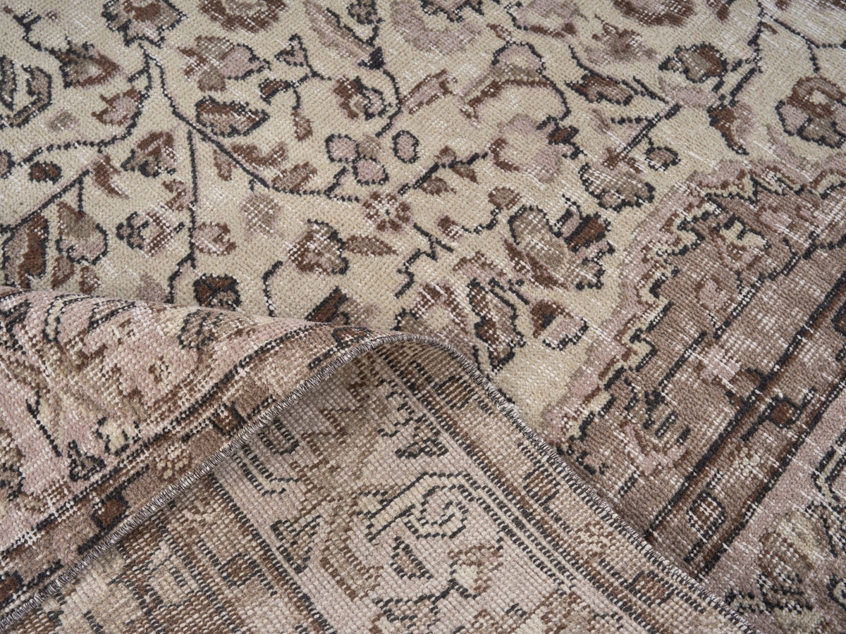 8437, Turkish Isparta Area Rug