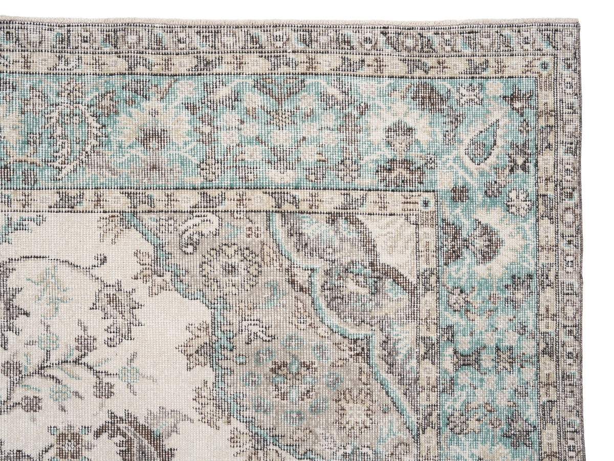 8435, Turkish Isparta Area Rug