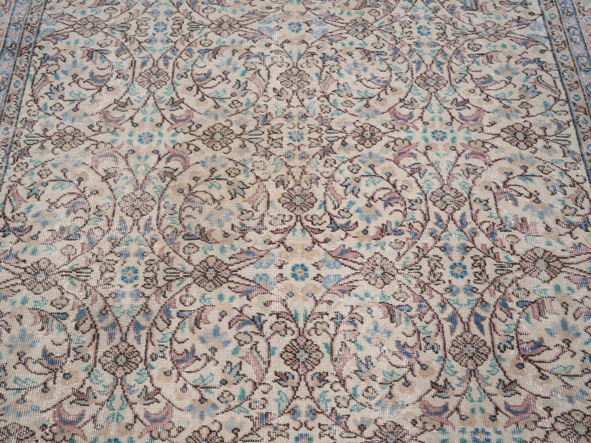 8403, Turkish Isparta Area Rug