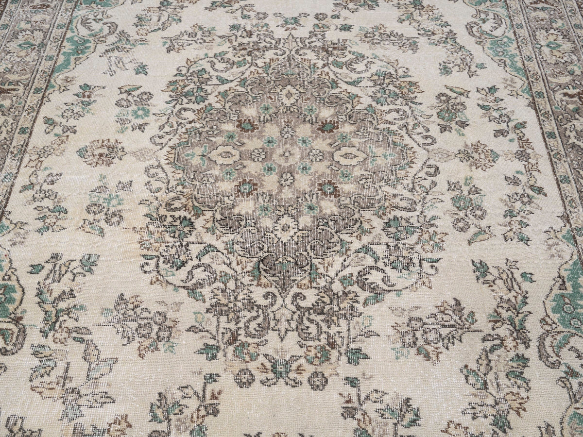 8383, Turkish Isparta Area Rug