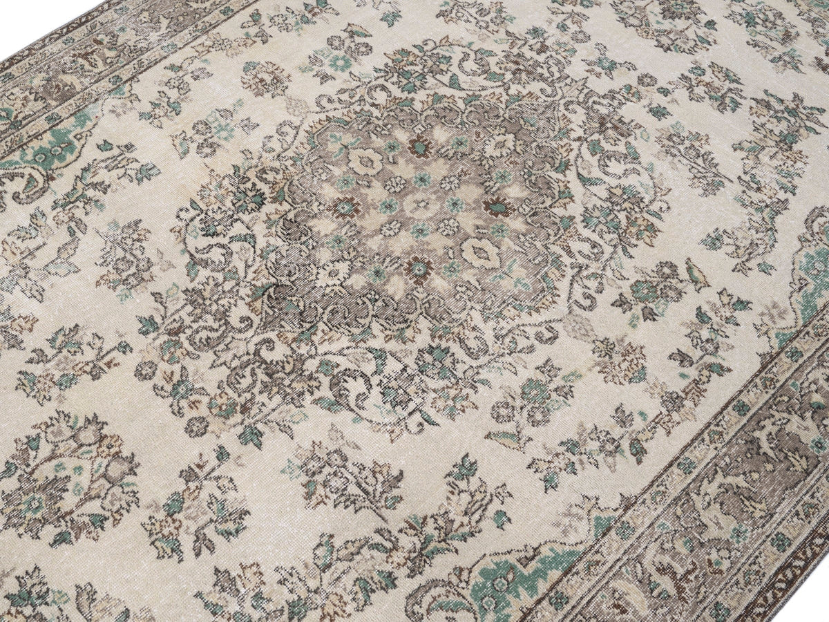 8383, Turkish Isparta Area Rug