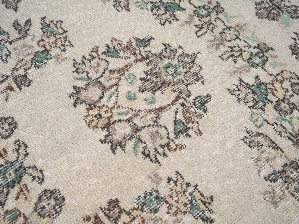 8383, Turkish Isparta Area Rug
