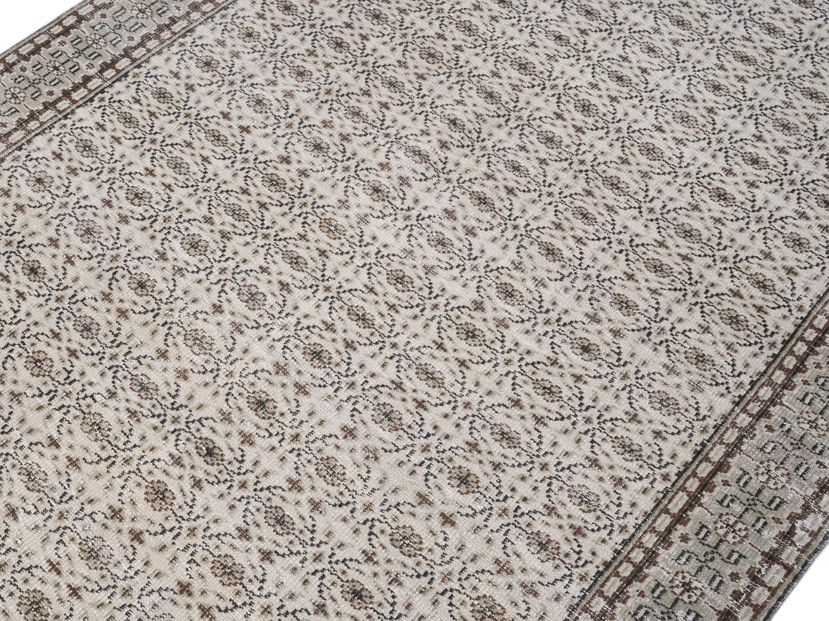 8375, Turkish Manisa Area Rug
