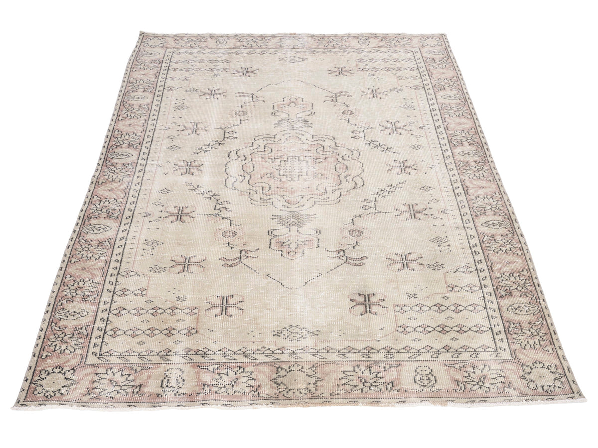 8020, Turkish Manisa Area Rug