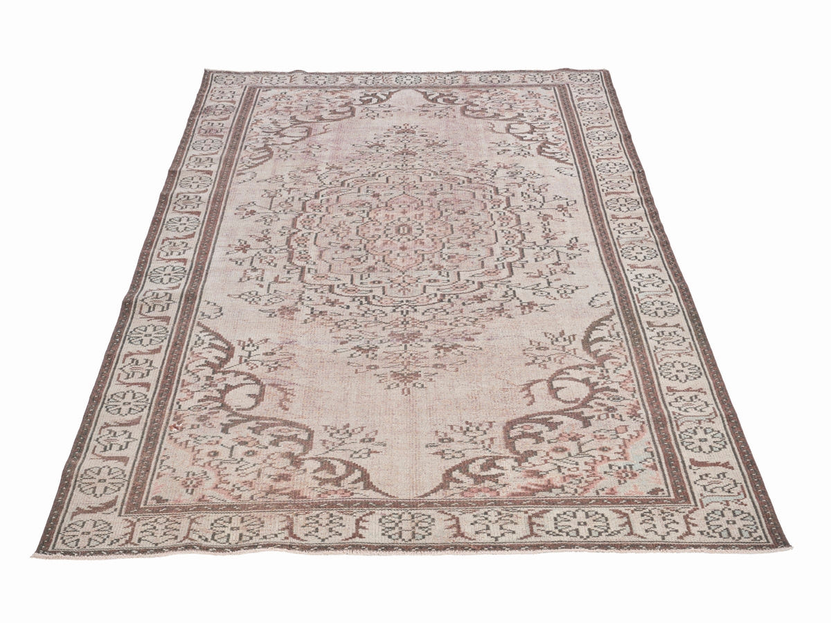8023, Turkish Manisa Area Rug