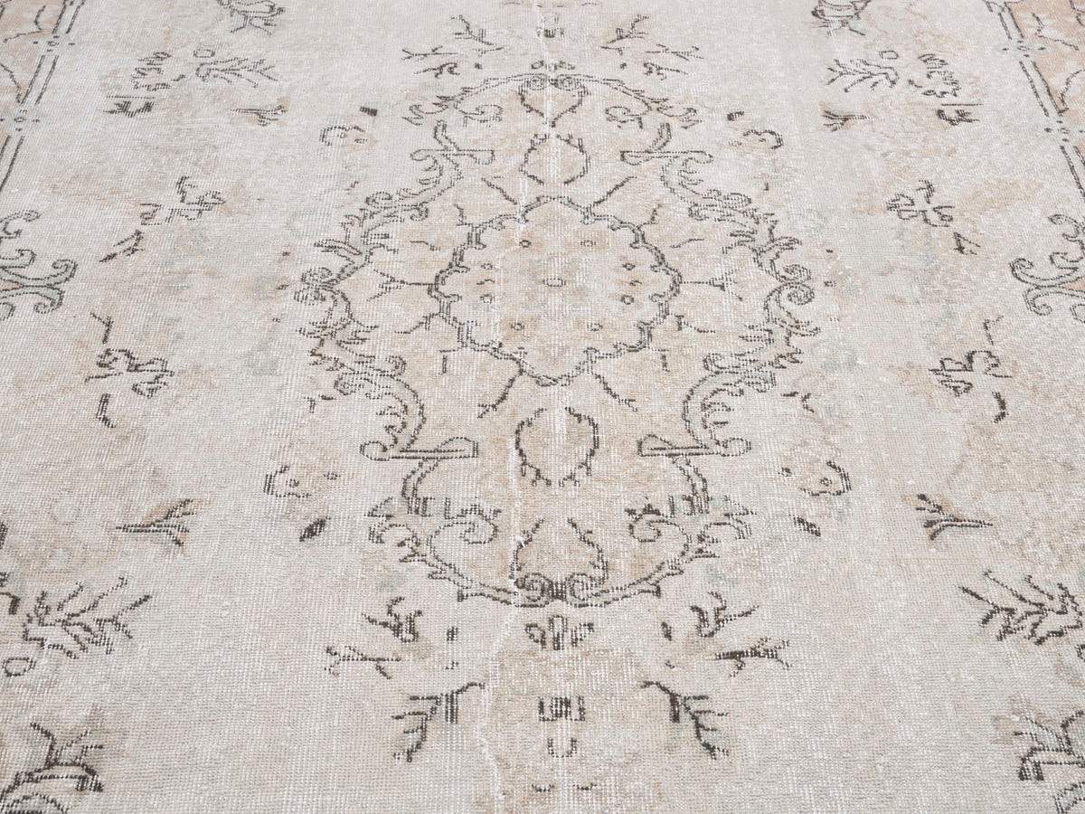 8304, Turkish Isparta Area Rug
