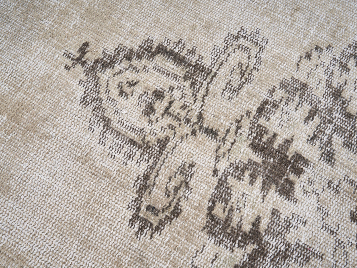 8170, Turkish Manisa Area Rug