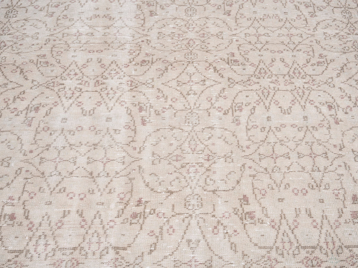 8187, Turkish Manisa Area Rug